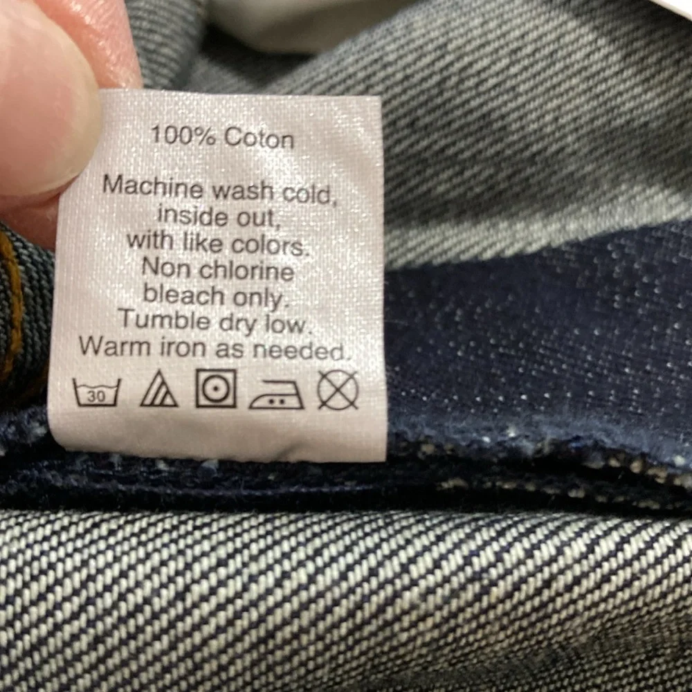 J Crew, Men's Straight Leg, dark blue Jeans. Size, 38X32 - Picture 9 of 9